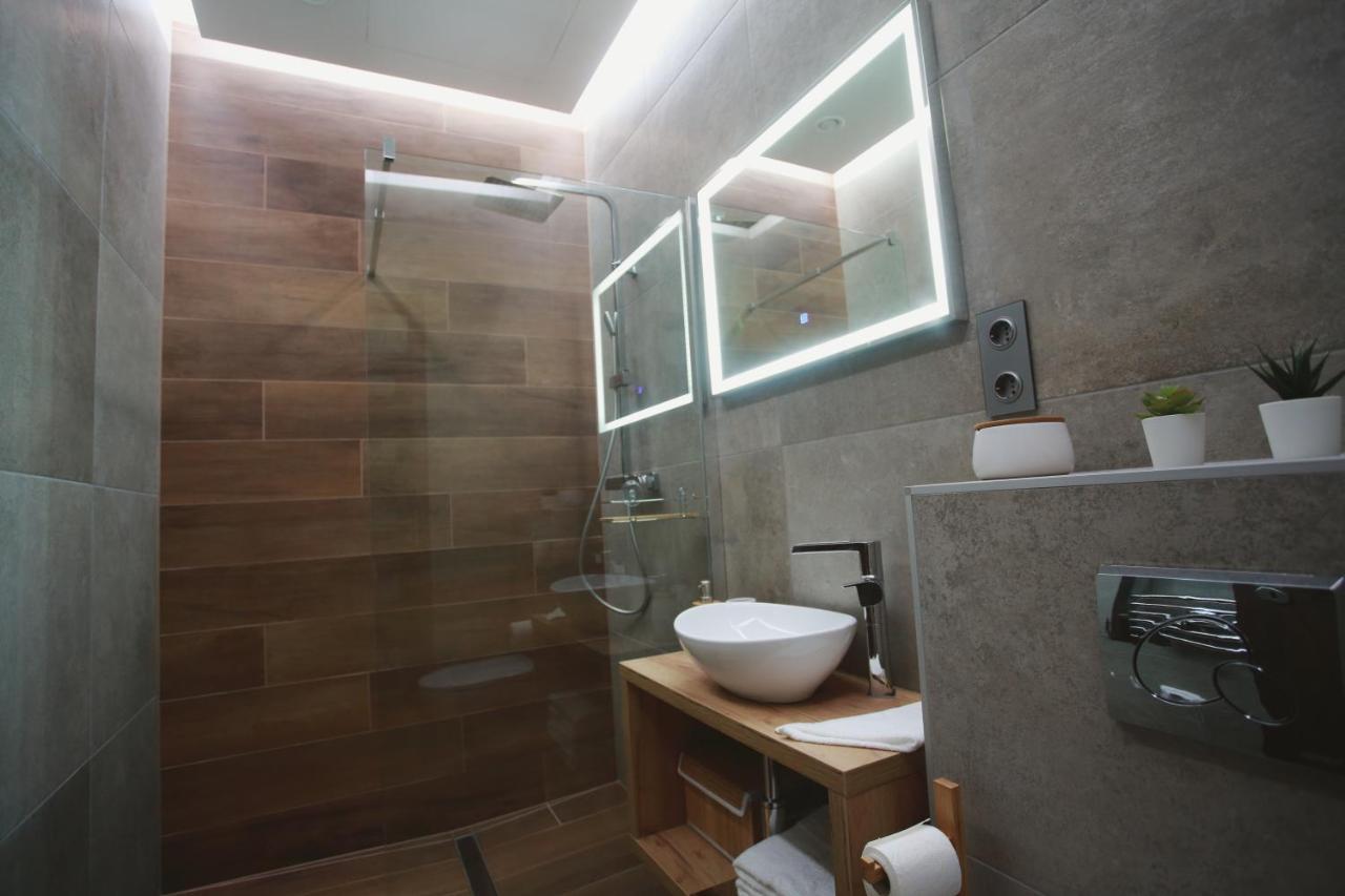 Szieszta Apartman Appartement Szeged Buitenkant foto